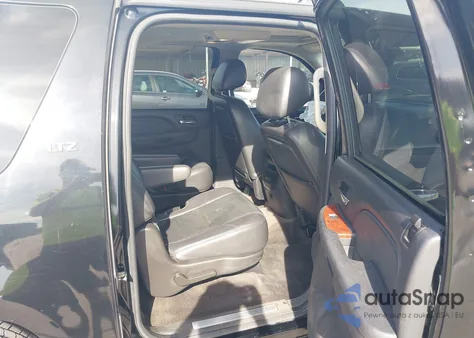 2011 Chevrolet Suburban 1500 Ltz z USA, uszkodzony, nr VIN 1GNSCKE04BR222082